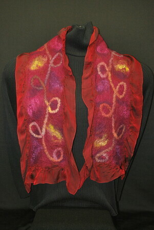"Magenta Mysery" - silk and wool scarf